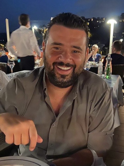 Dinçer Güzeldere profil fotoğrafı