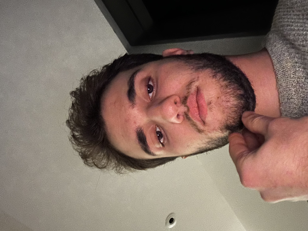 Efe Özcan profil fotoğrafı