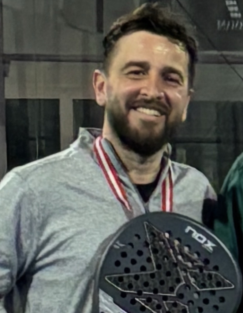 Izzet Bahar profil fotoğrafı